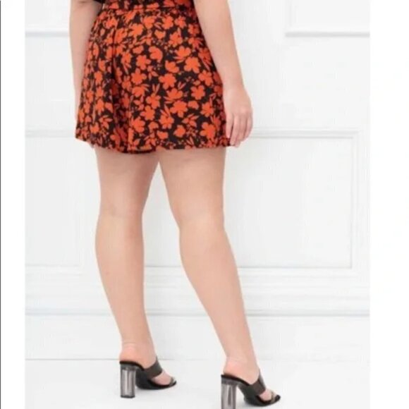 Nwt Eloquii Elements | Ruffle Waist Swing Short In Red Floral - Picture 2 of 7
